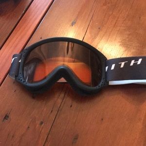 Children’s ski goggles